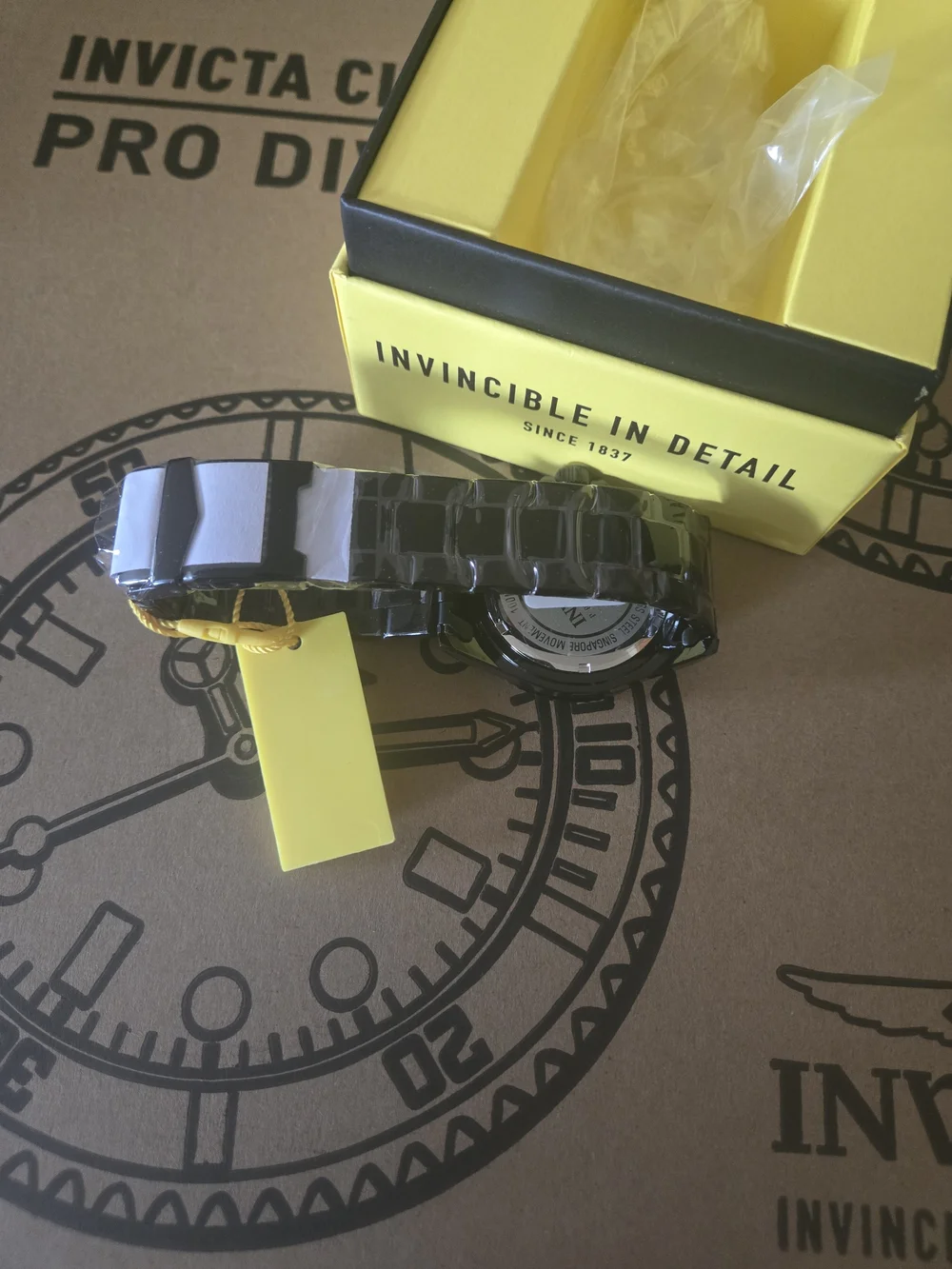 Invicta Pro Diver Black and Yellow/Green Men's Watch